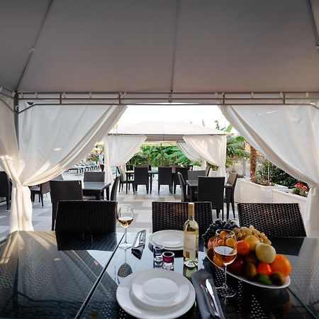 Отель  Sunrise Garden 3* Гагра Экстерьер фото